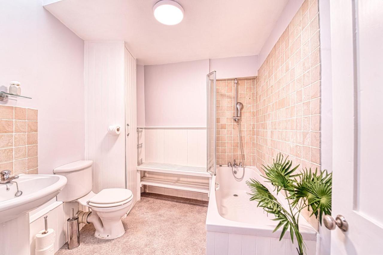 The Stylish Gem Of Bath - Football Table - Sleeps 10 Esterno foto